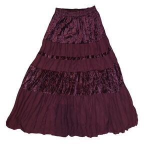 Chic Velvet Maxi Skirt in Deep Purple